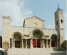 تحقيق آشنائی با معماری جهان، کلیسای Saint-Gilles